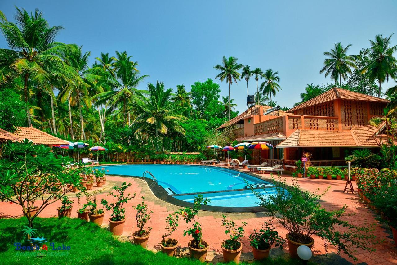 Beach And Lake Ayurvedic Resort, Ковалам Экстерьер фото